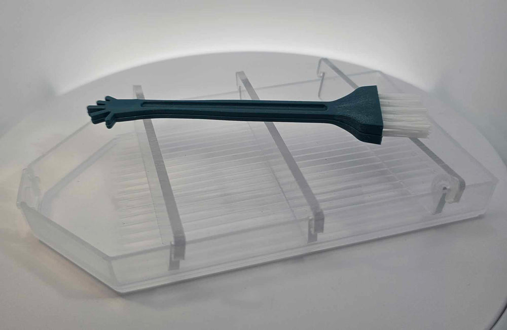 Rhinestone Picker Plates - CLEAR TRAY WITH SECTIONS AND BRUSH